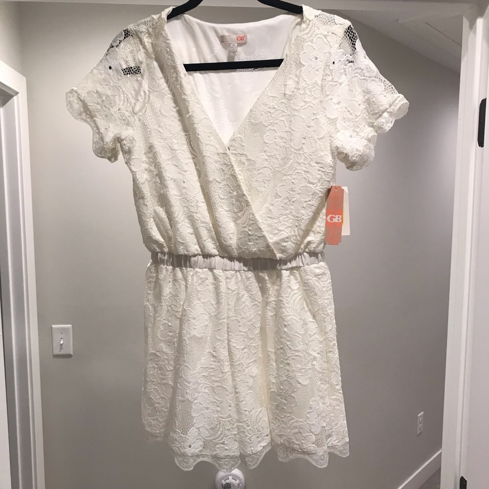 New Gianni Bini white lace Romper
